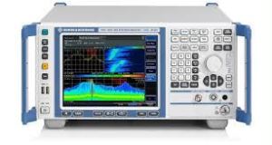 Използва се анализатор на спектър в реално време Rohde&Schwarz FSVR7